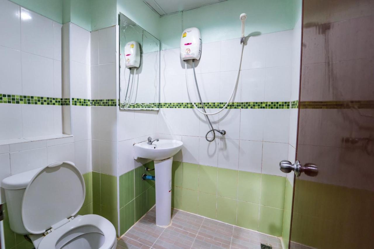 Oyo 75377 入住酒店 Ban Tha Kup 外观 照片