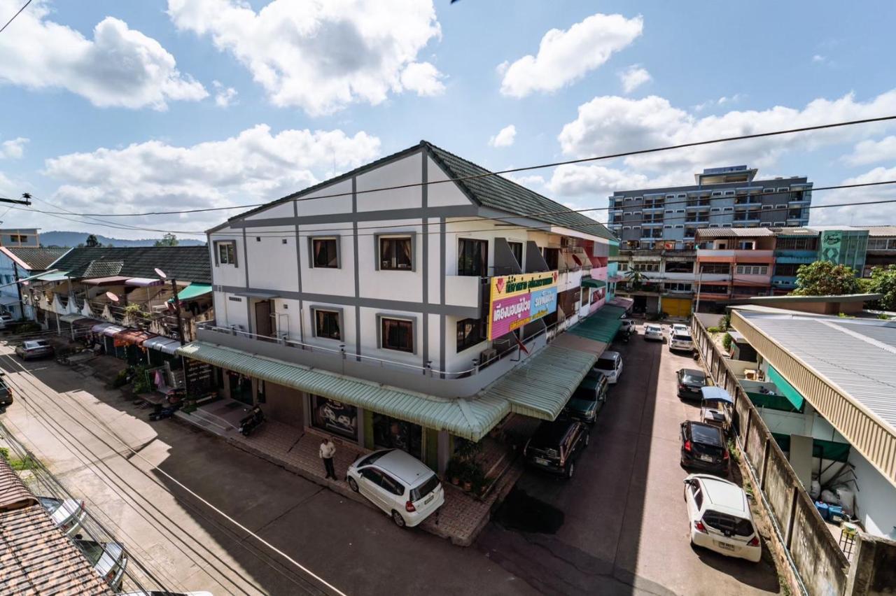 Oyo 75377 入住酒店 Ban Tha Kup 外观 照片